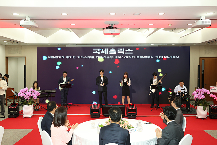 김수현 · 송지효, 국세청 홍보대사 위촉식 이미지5