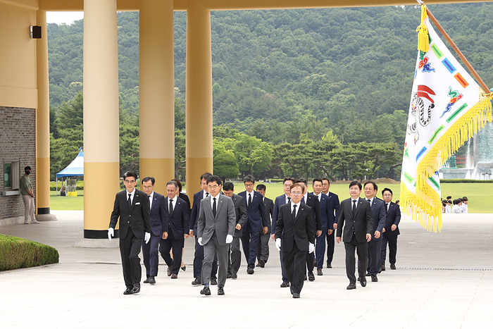 국립대전현충원 참배 이미지2