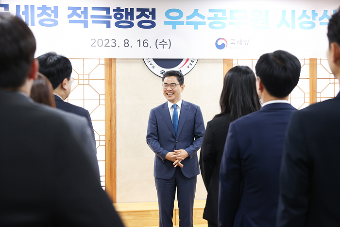 2023년 상반기 적극행정 우수공무원 표창 이미지2