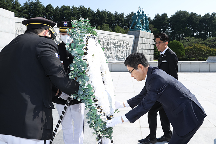 호국보훈의 달, 국립대전현충원 참배 이미지4