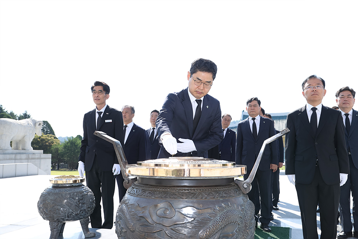 호국보훈의 달, 국립대전현충원 참배 이미지5