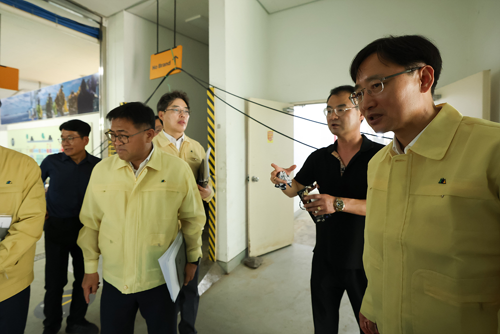 폭우 피해 지역 현장 방문(당진전통시장) 이미지3